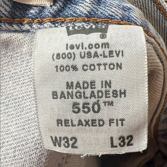 Vintage Levi’s Men’s Size 32/Women’s Size 6 Relaxed Fit 550 Cutoff Wedgie Shorts - Picture 7 of 9